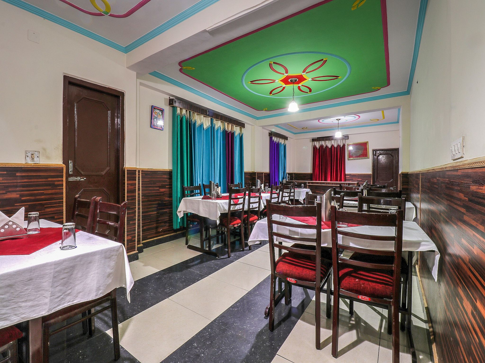 Hotel Vikrant Inn @ Mall Road 100 Meters Walk