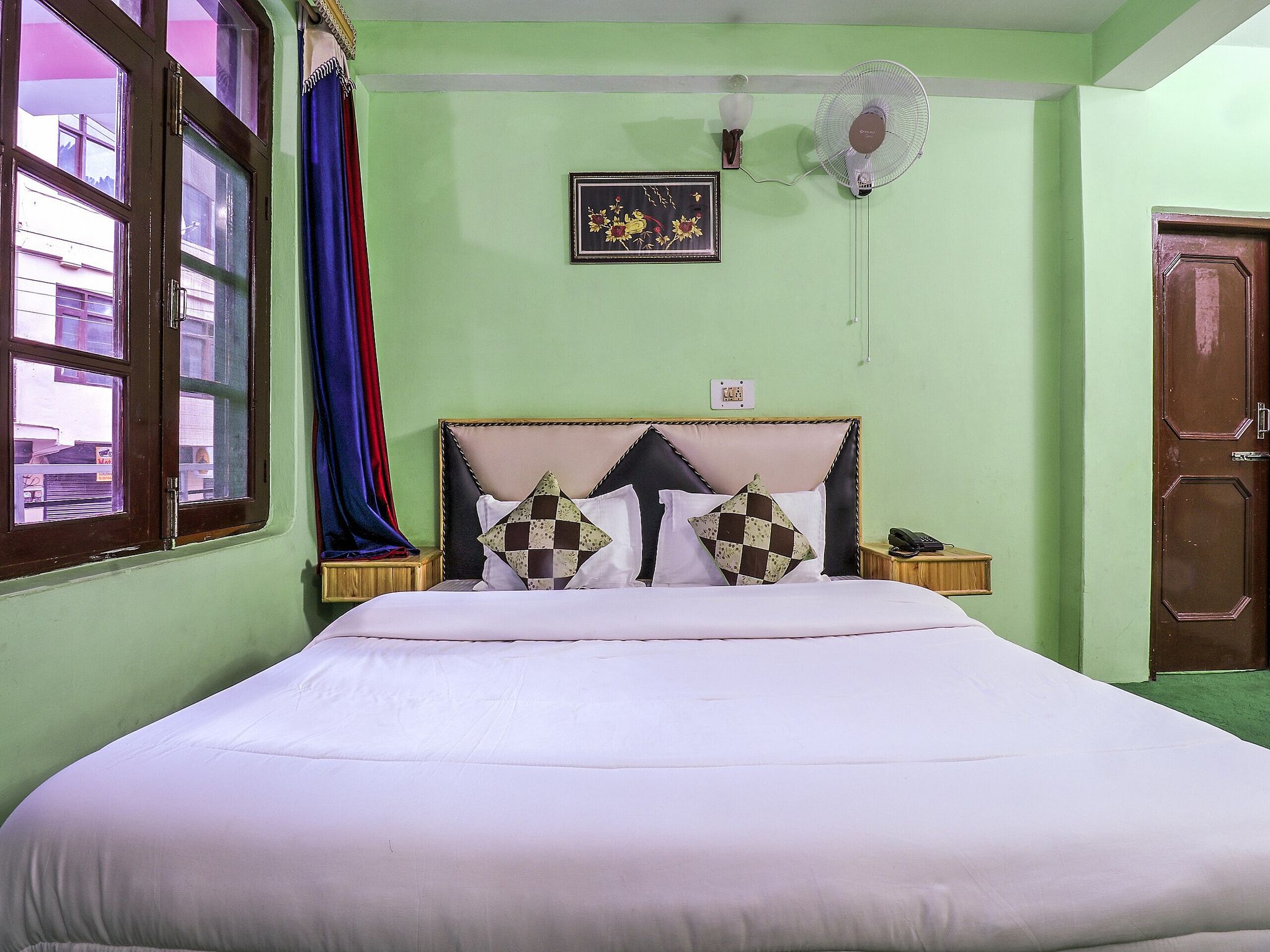 Hotel Vikrant Inn @ Mall Road 100 Meters Walk