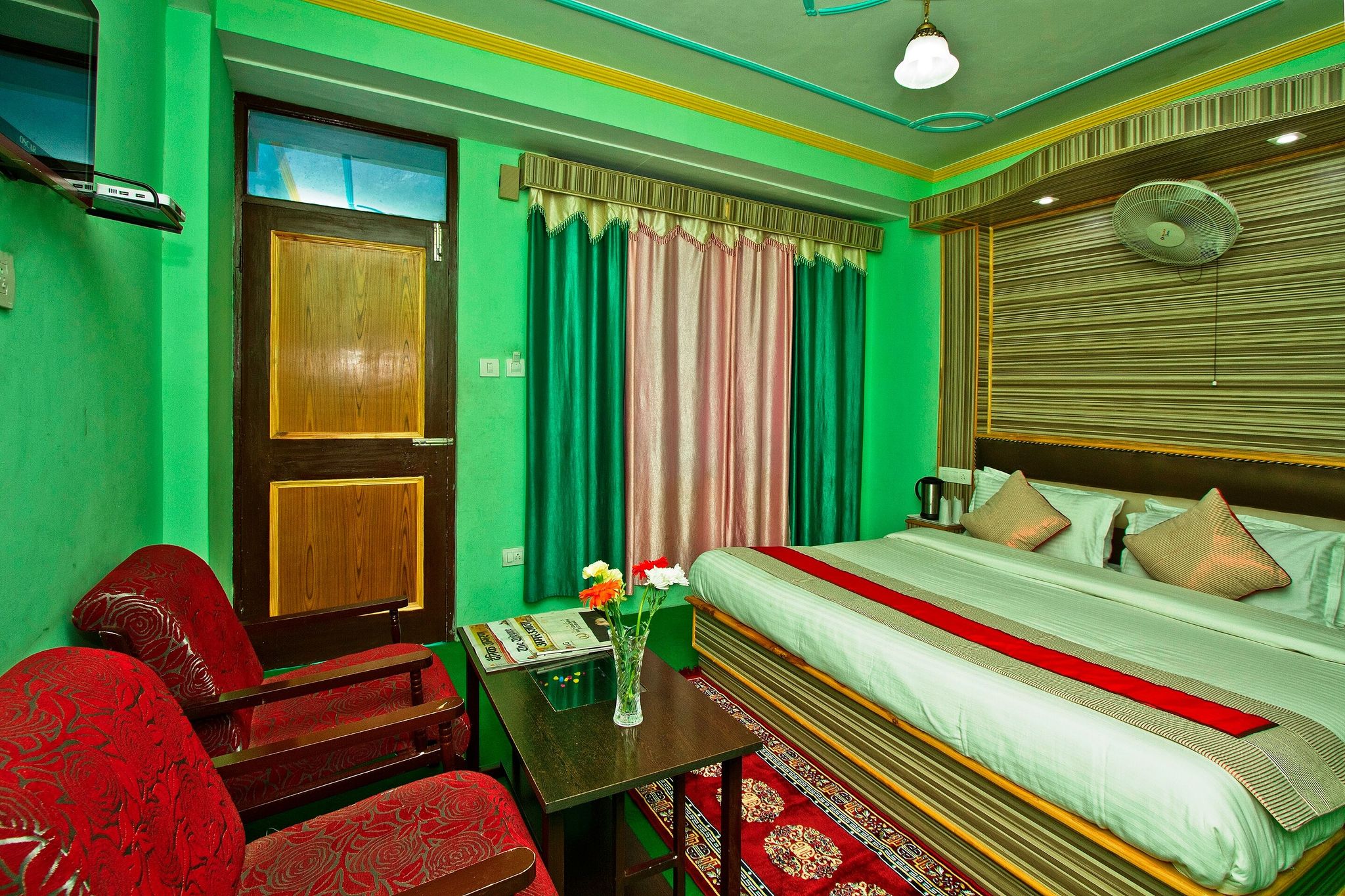 Hotel Vikrant Inn @ Mall Road 100 Meters Walk