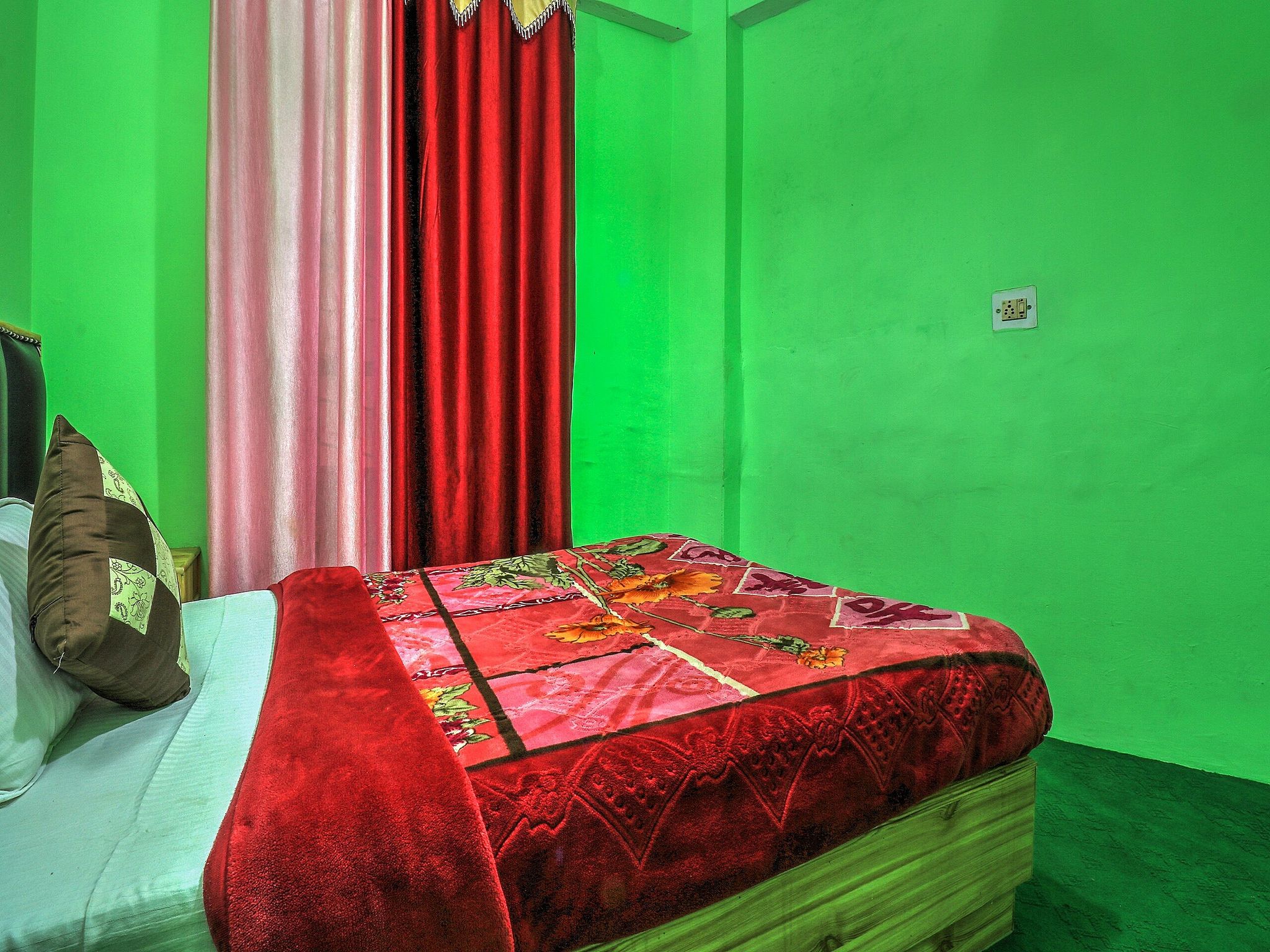 Hotel Vikrant Inn @ Mall Road 100 Meters Walk