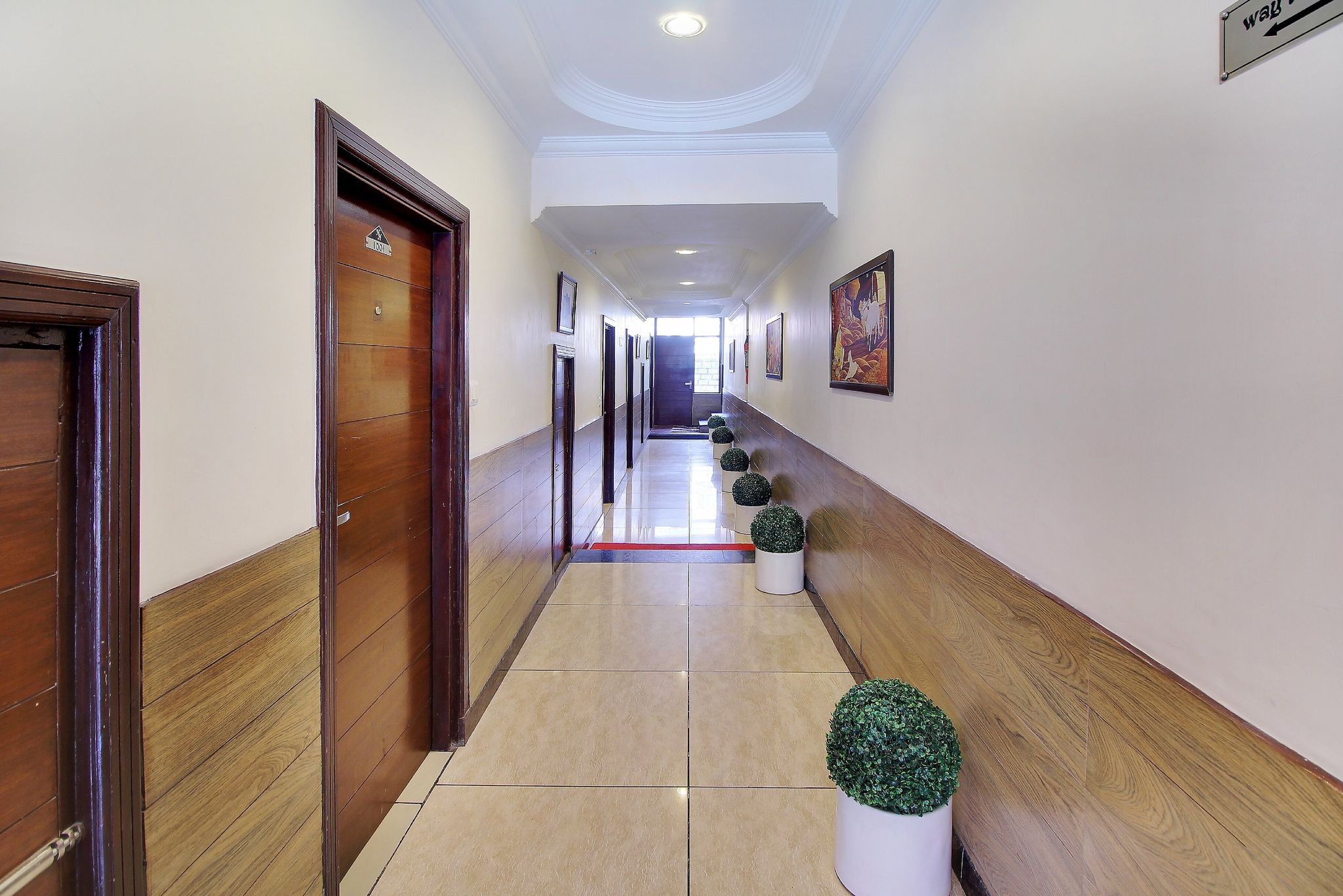 Holiday Heaven -Pure veg Hotel Walking to Mall Road