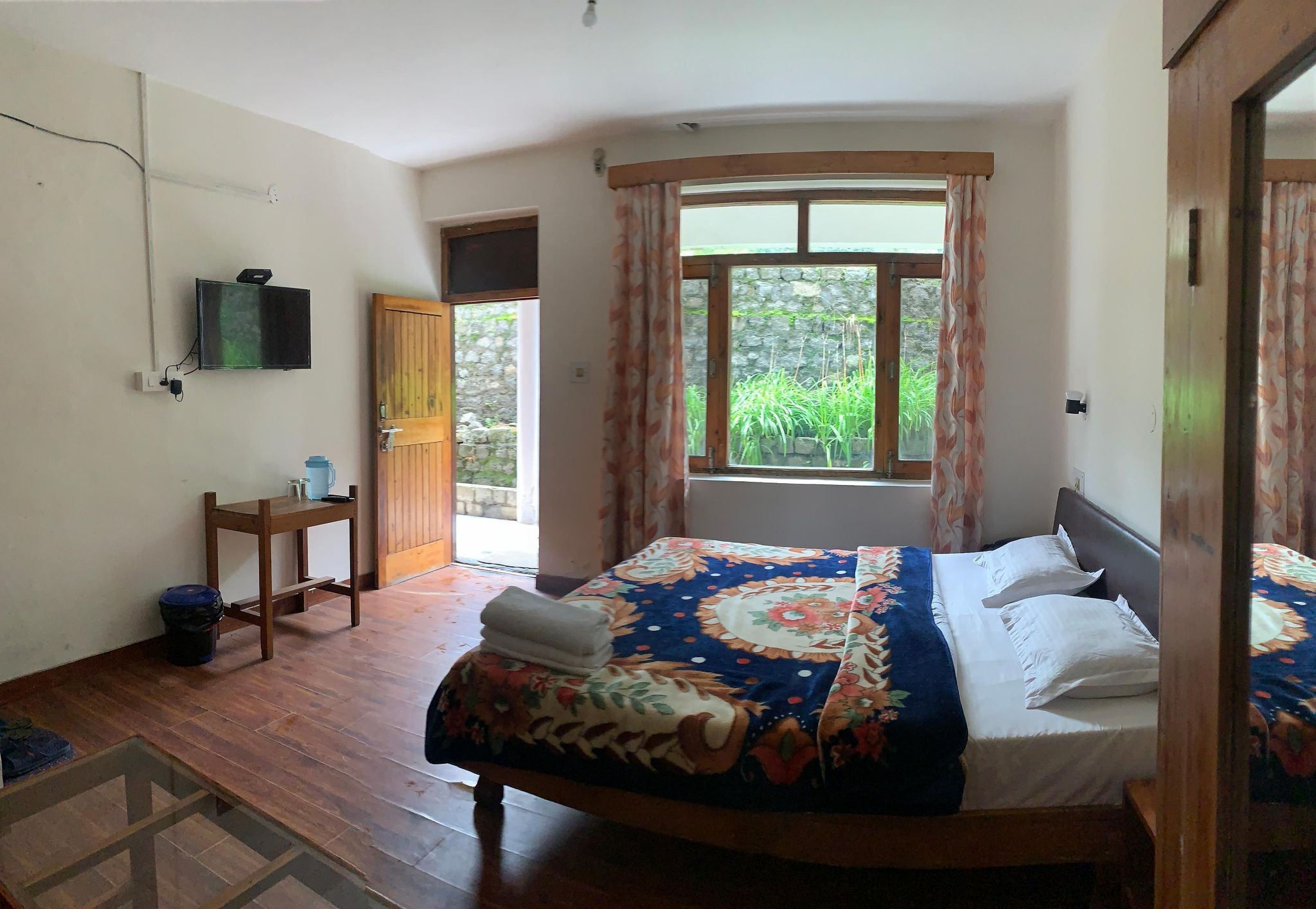 Tourist Hotel Cozy Economy Double Bedroom 9