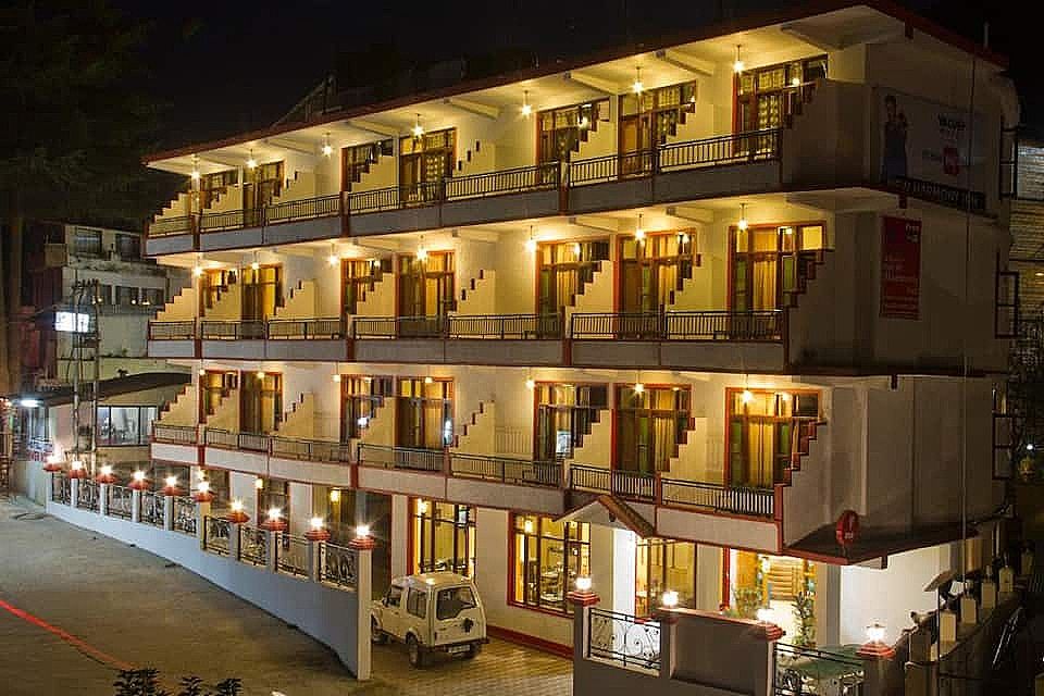 undefined New Harmony Inn - 5 mins drive from Volvo Stand