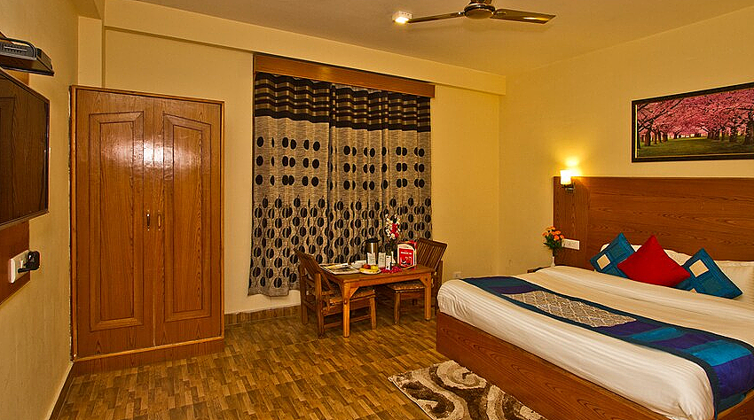 New Harmony Inn - 5 mins drive from Volvo Stand DELUXE ROOM WITHOUT BALCONY 9