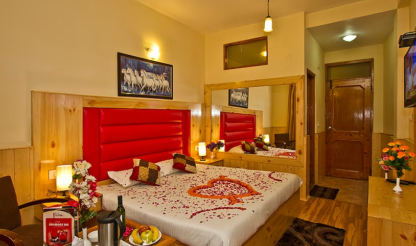 undefined New Harmony Inn - 5 mins drive from Volvo Stand 8