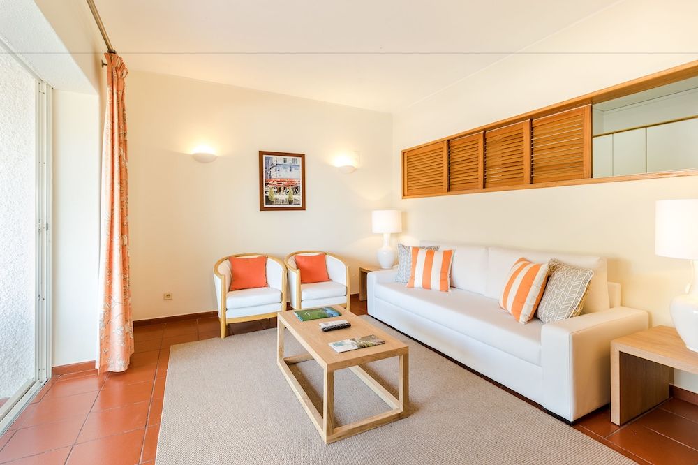 Pinhal da Marina Apartamentos Turisticos Apartment, 1 Bedroom, Pool View 4