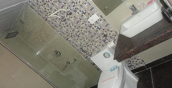 Duplex Room With Wooden Hut