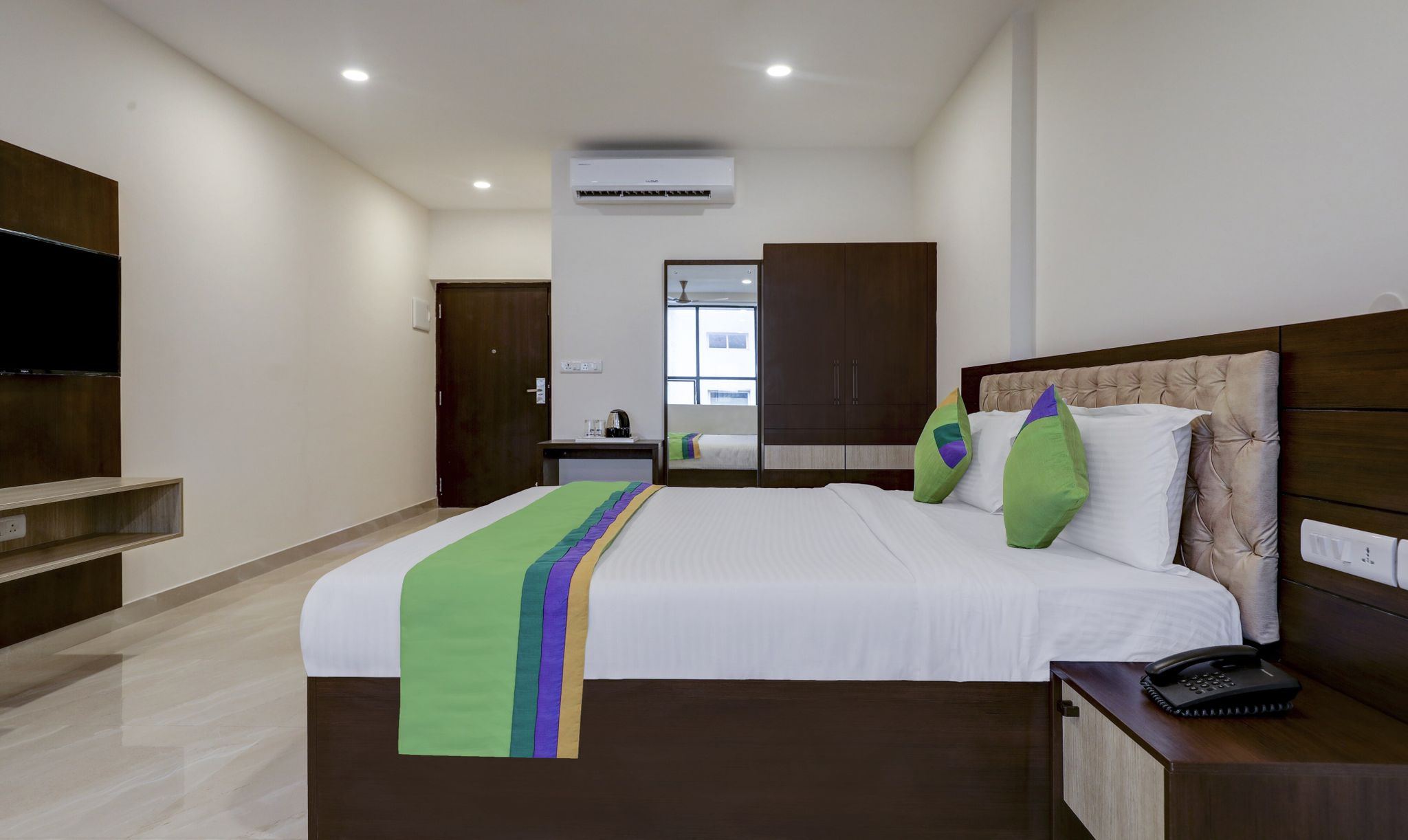Treebo The Horizon Kankanady	 Standard Double Room 14