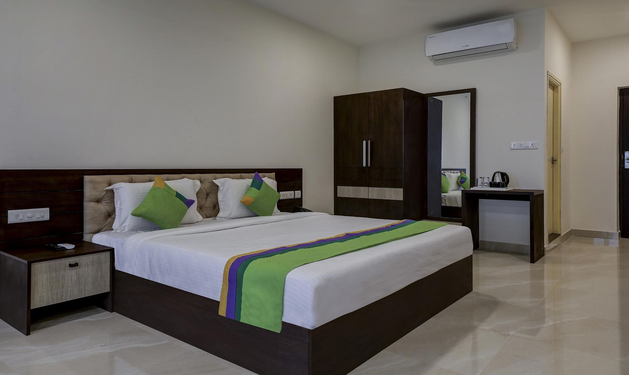 Treebo The Horizon Kankanady	 Standard Double Room 8