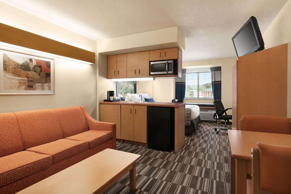 Studio Suite, 1 Queen Bed, Non Smoking