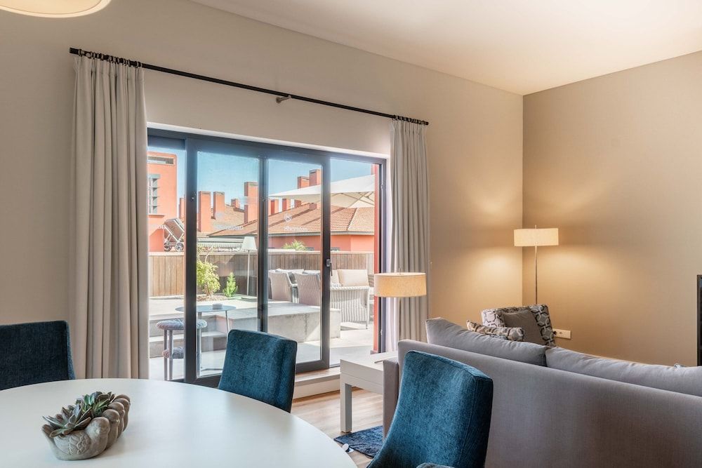 Panoramic Suite, 2 Bedrooms, Non Smoking, Garden View (Balcony)