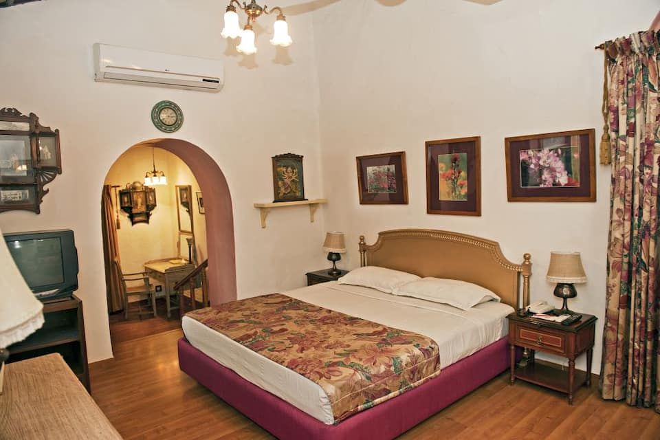 WelcomHeritage Connaught House Cottage Room 4