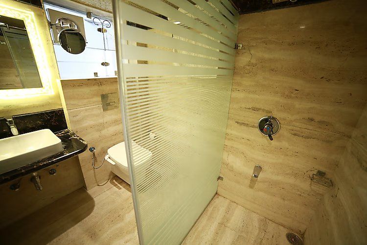 Sheratone - A Luxury Hotel Premium Room 4