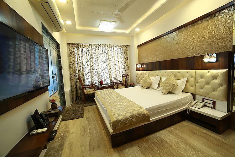 Sheratone - A Luxury Hotel Premium Room 2