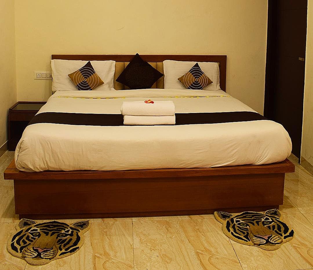 Hotel Crystal Palace, Mussoorie - 10 Mins to Mall Road & Free Parking Deluxe Non -view 2