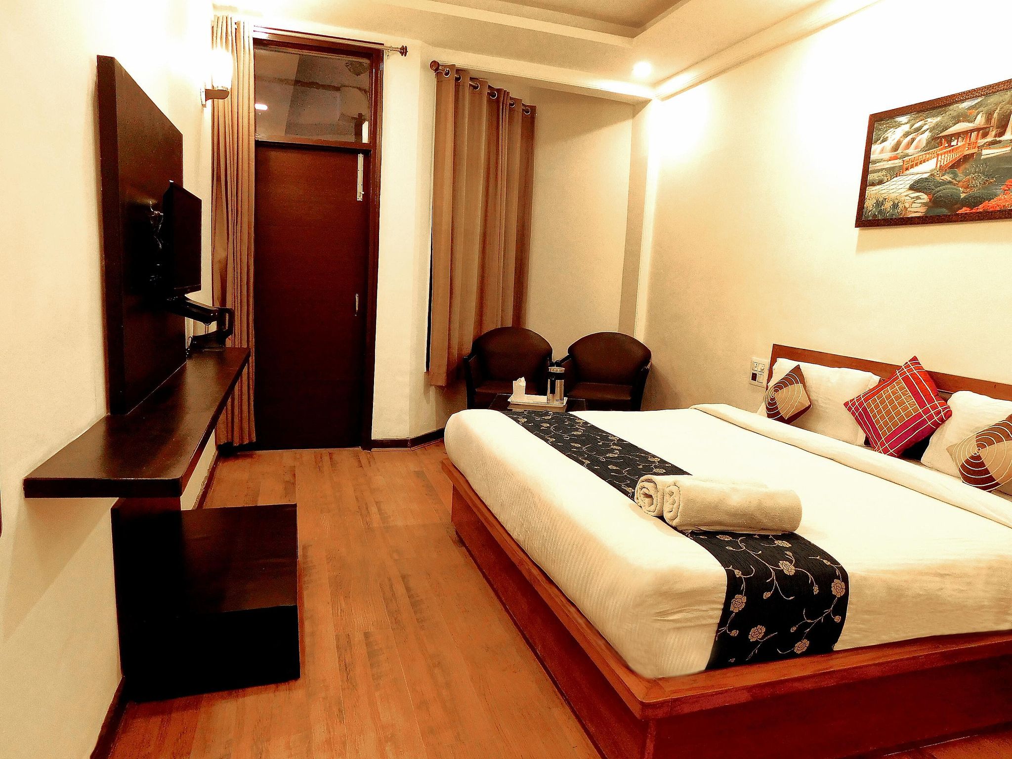 Hotel Crystal Palace, Mussoorie - 10 Mins to Mall Road & Free Parking Deluxe Non -view 3
