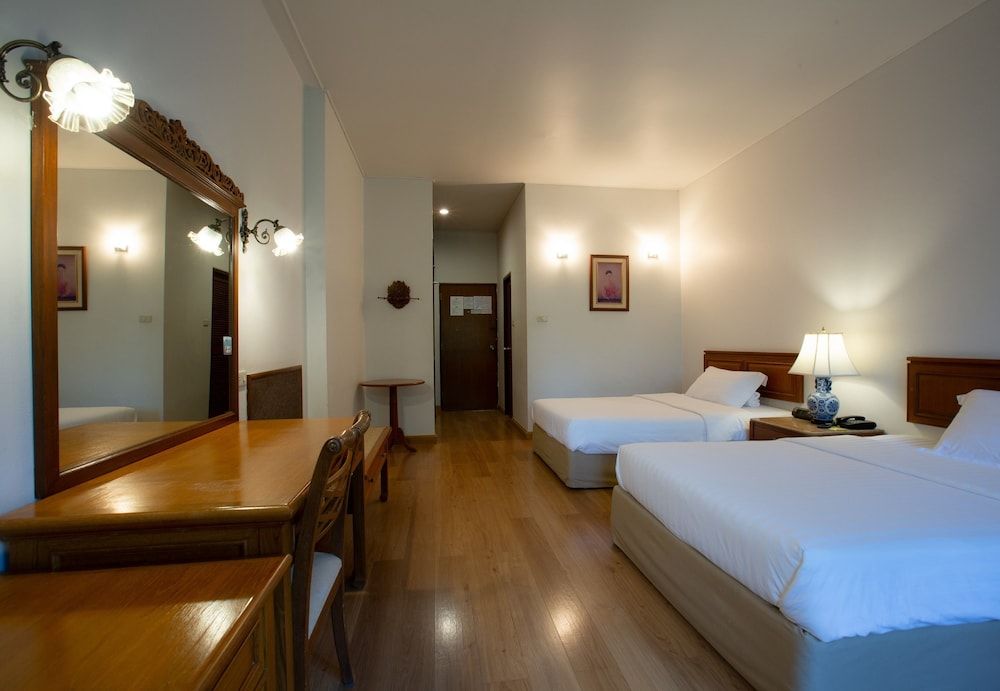 Sailom Hotel Hua Hin Superior Room (Twin Bed) 3