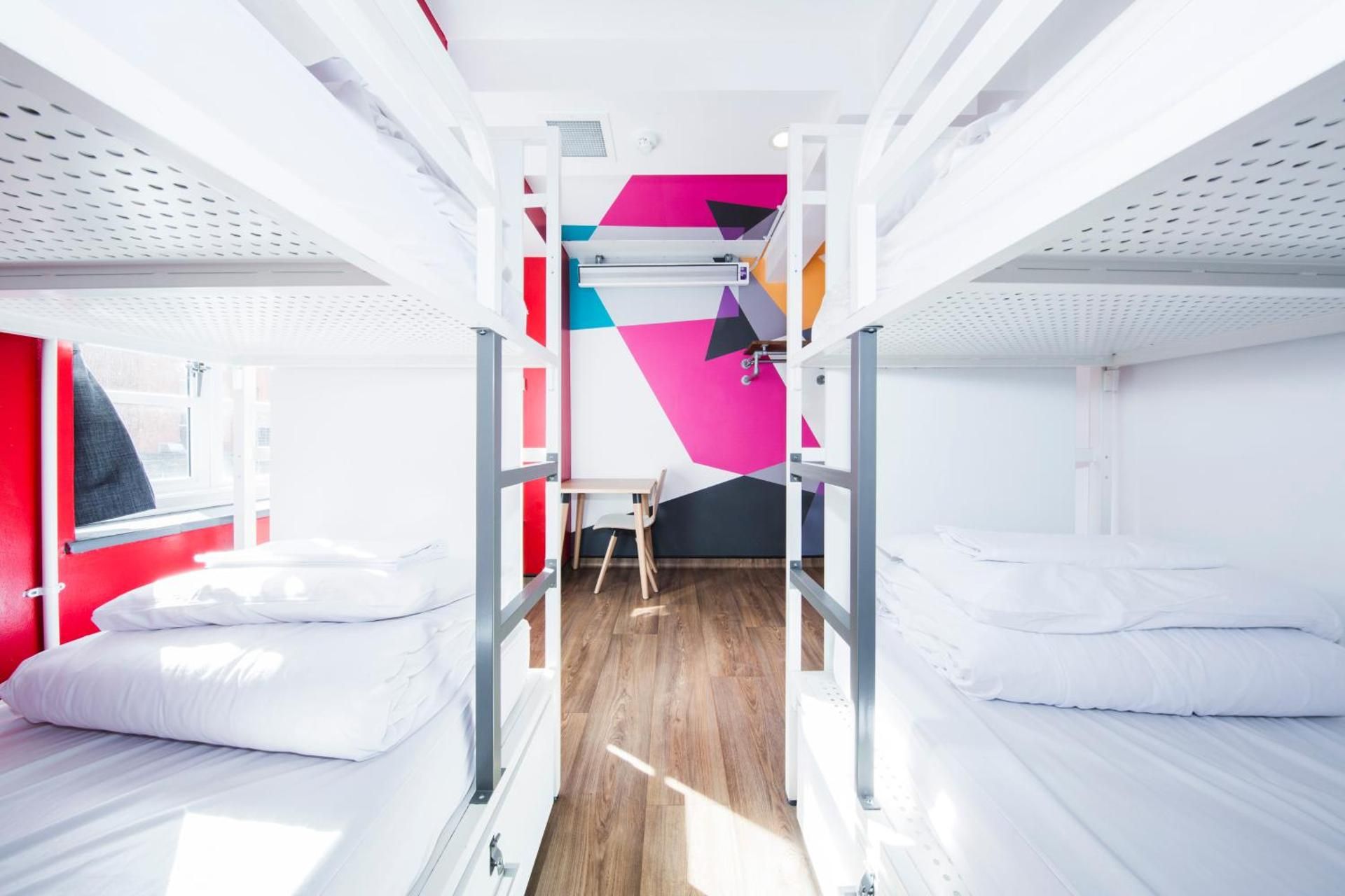 undefined Generator London 3