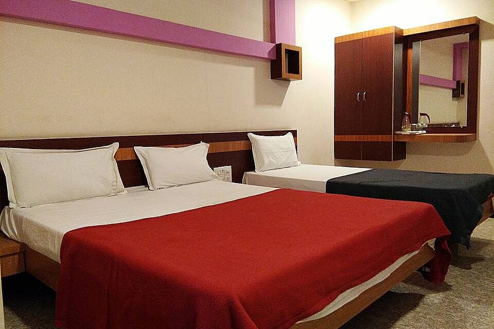 undefined Hotel Royal Garden Lodge 4