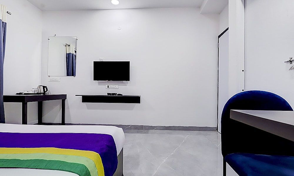 Treebo Finesta Suites, Nagpur Airport Standard Double Room 12