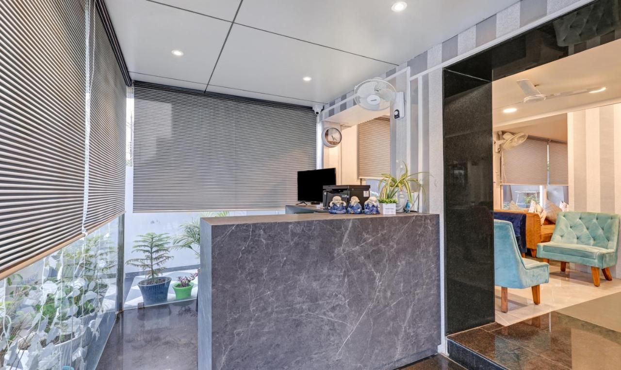 Treebo Finesta Suites, Nagpur Airport Standard Double Room 11