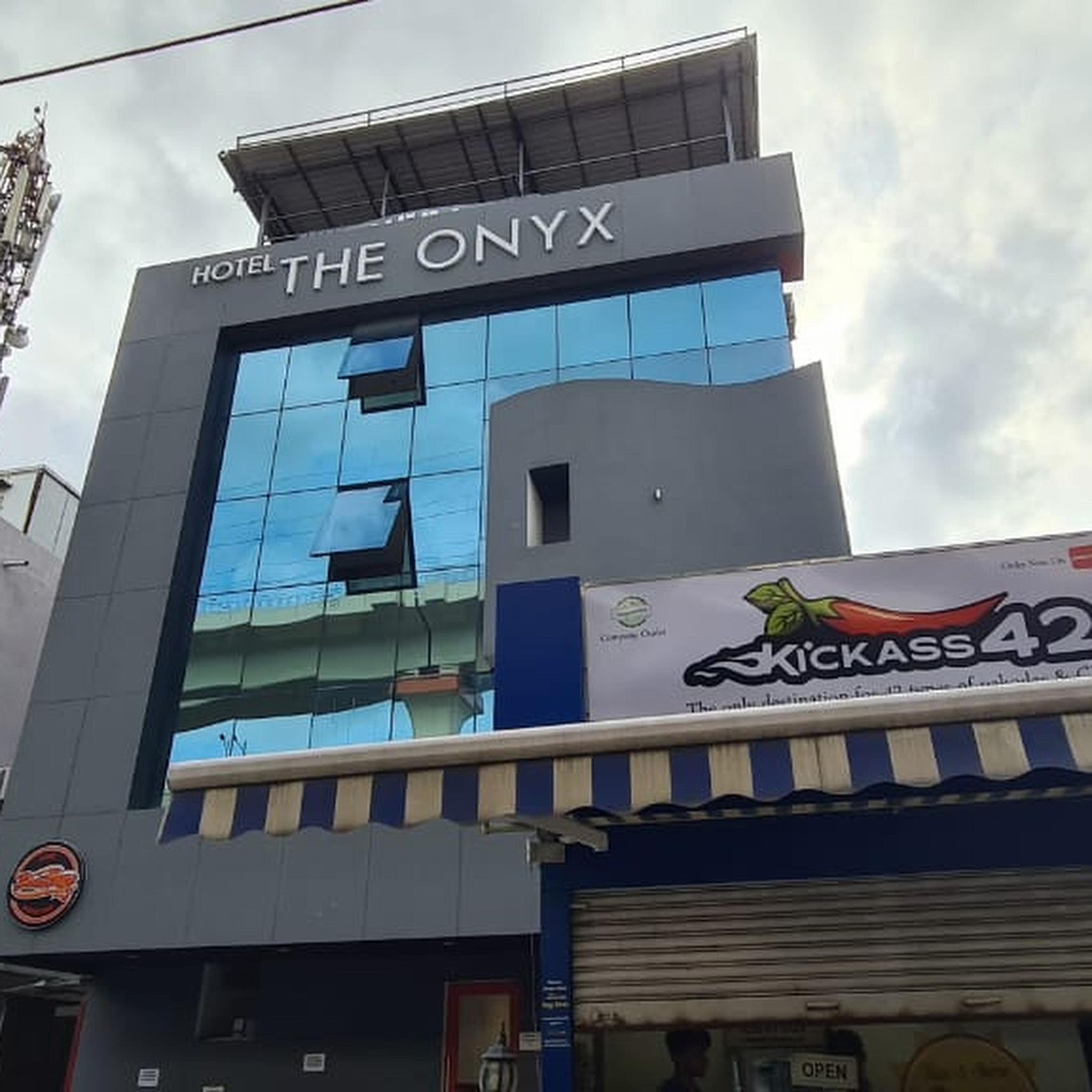 undefined The ONYX 8