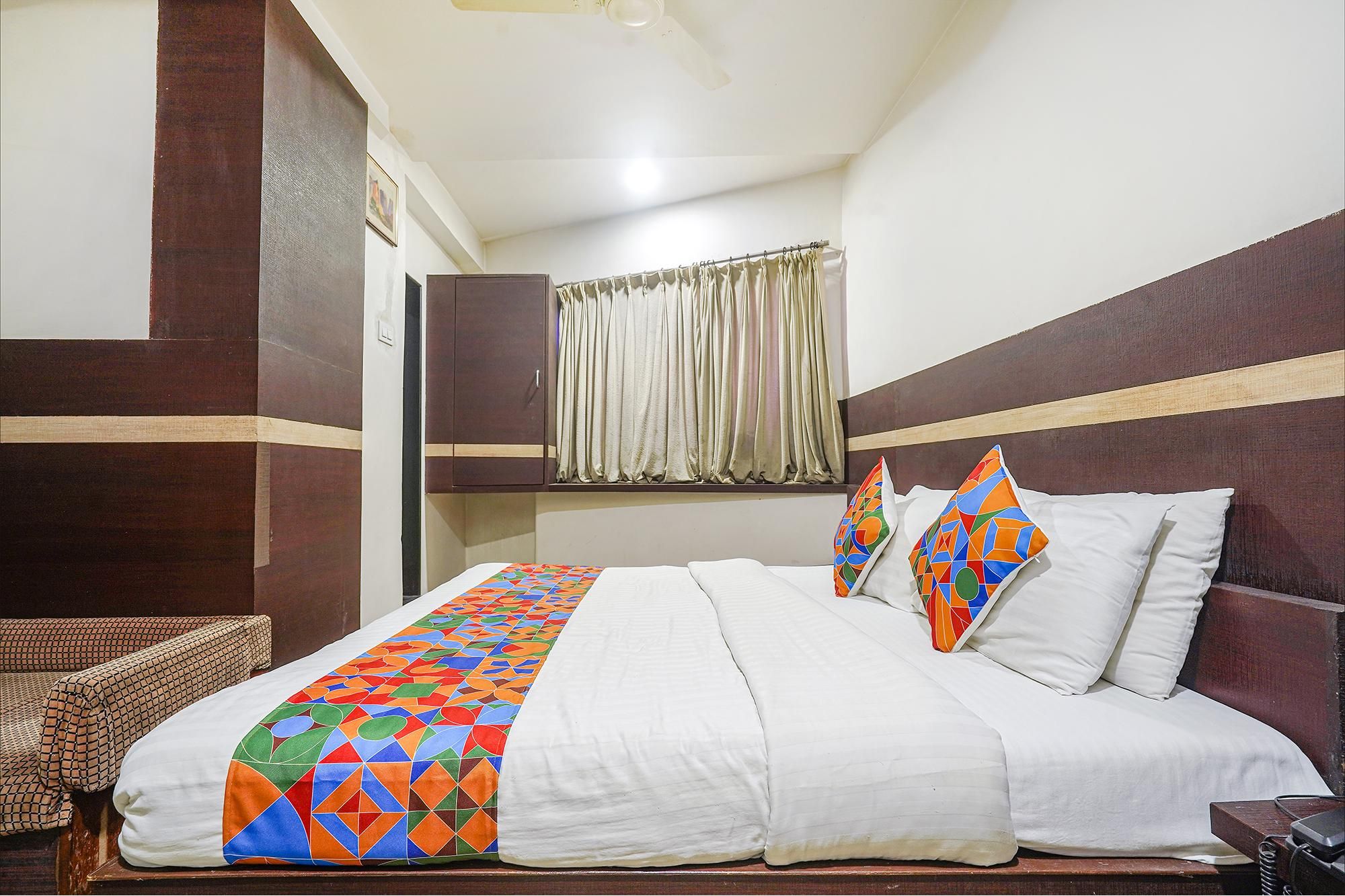 FabHotel Shravan Deluxe Room 2
