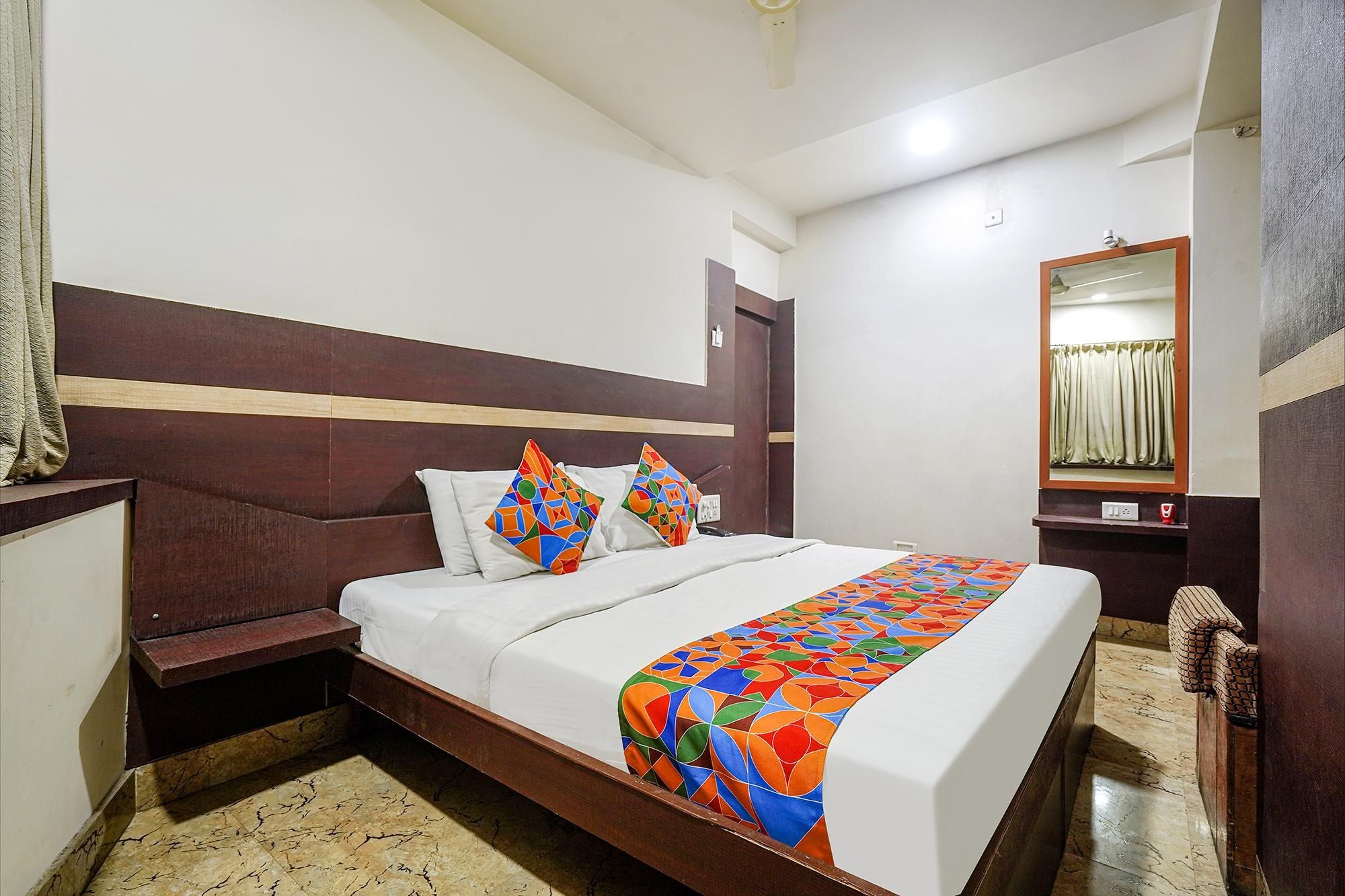 FabHotel Shravan Deluxe Room 3