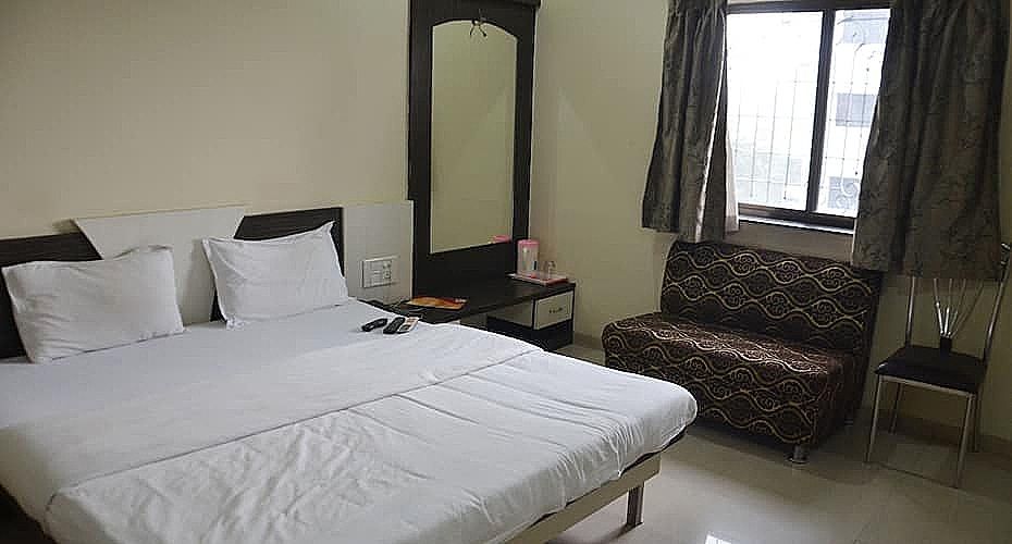 undefined Hotel Renuka Inn 8
