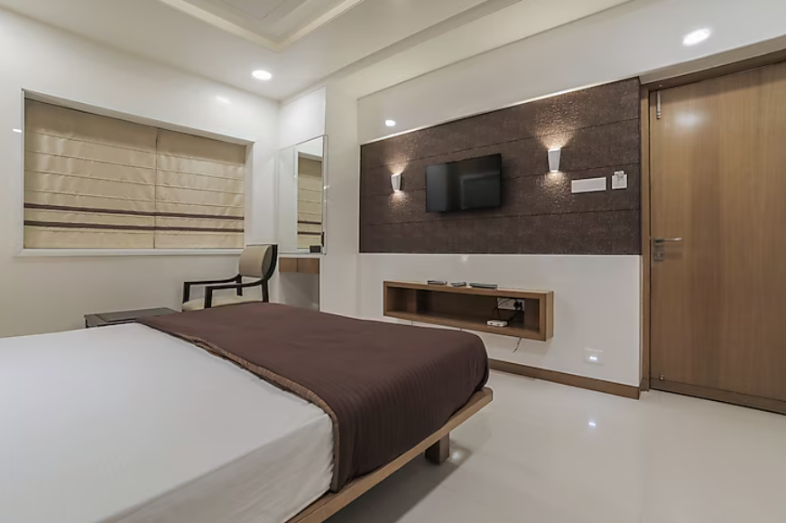 HOTEL NORTH VIEW QUEEN SUITE 3