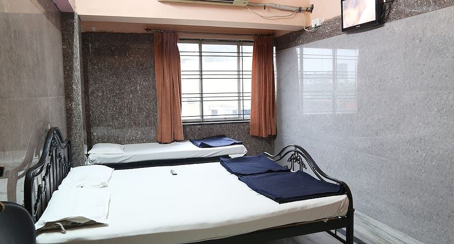 Deluxe Double Bedroom