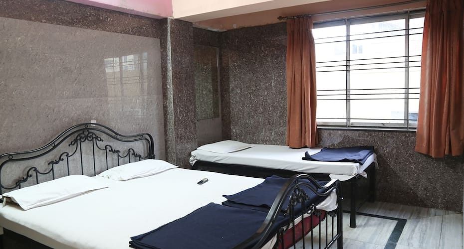 Deluxe Double Bedroom