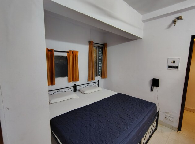 HOTEL SHANTANU Deluxe AC Room 5