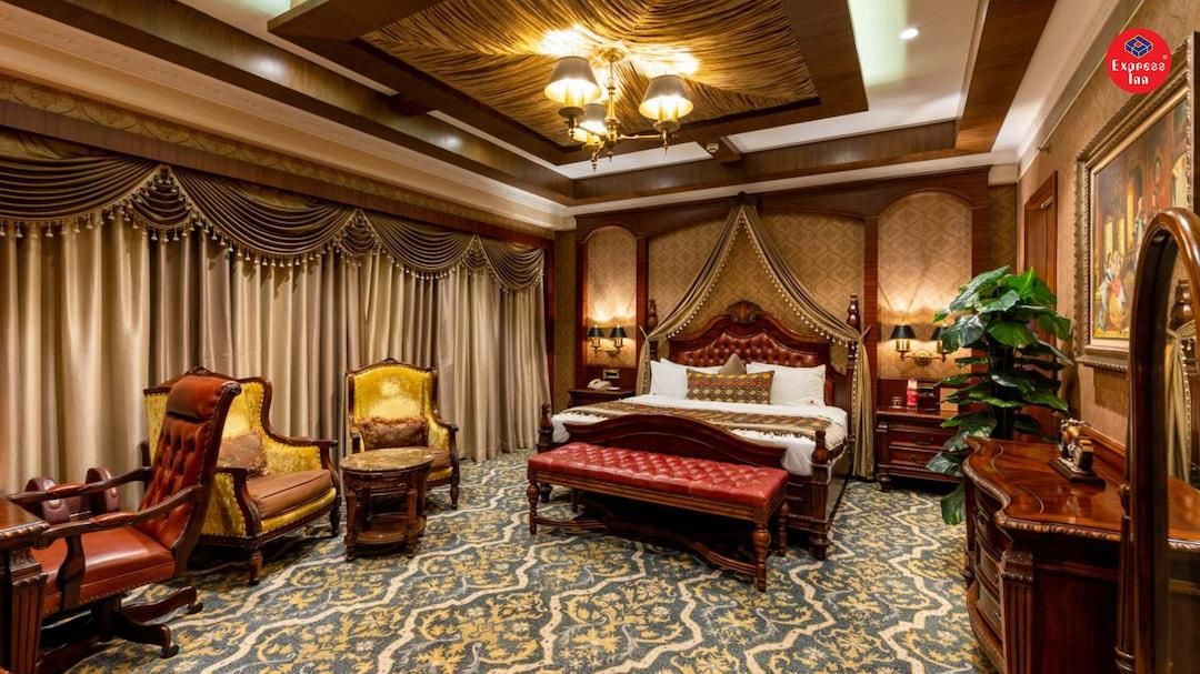 Presidential Suite (In Room Private Bar, Fitness Machinery, Bathtub, Jacuzzi, Secretarial Room)