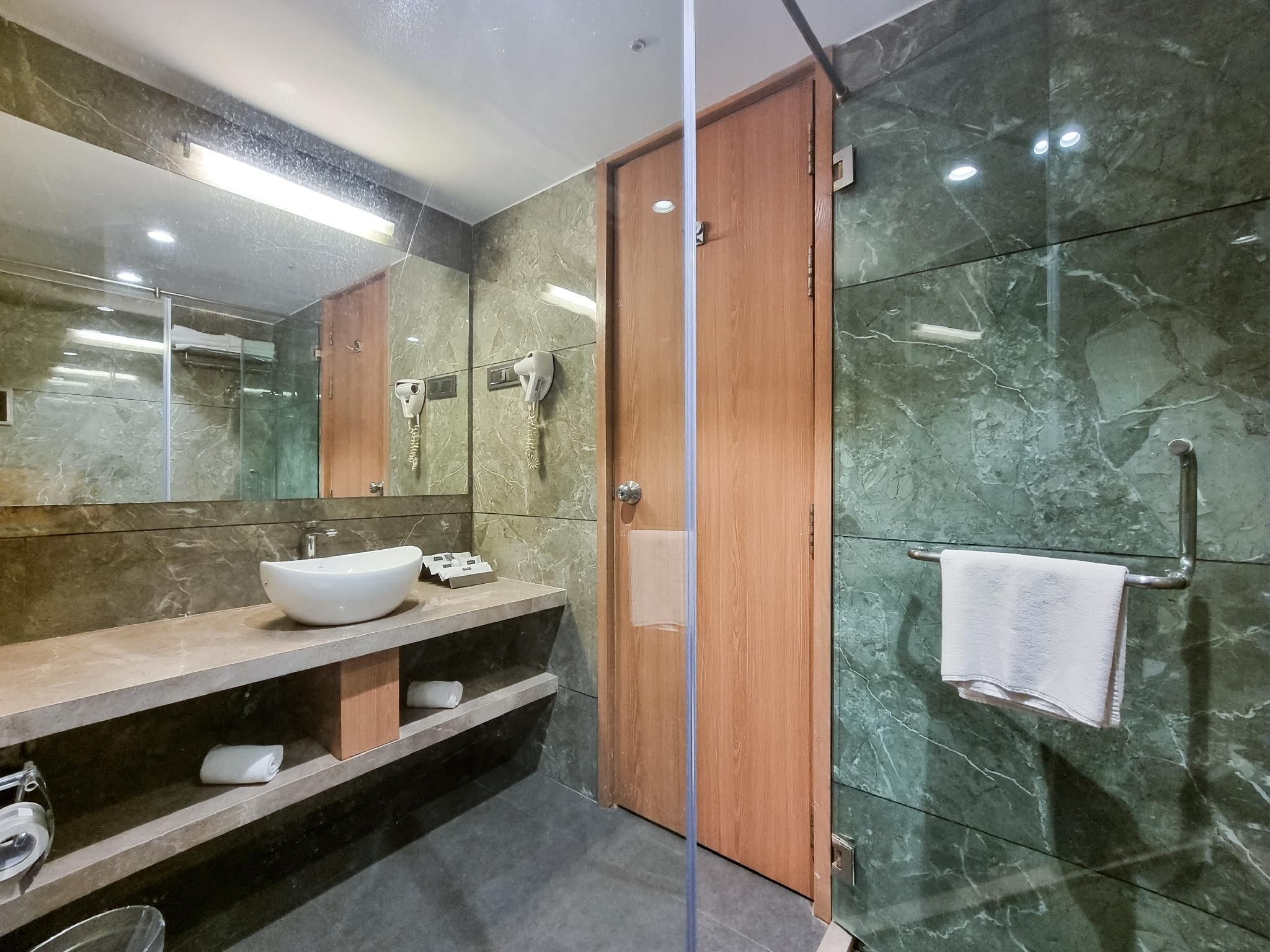 Express Inn The Business Luxury Hotel Express Room 9