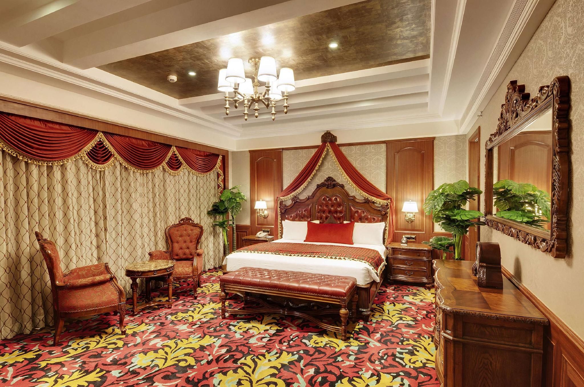 Queen Suite
