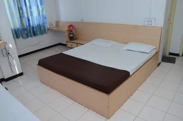 Hotel Rahi Deluxe Room NON AC 9