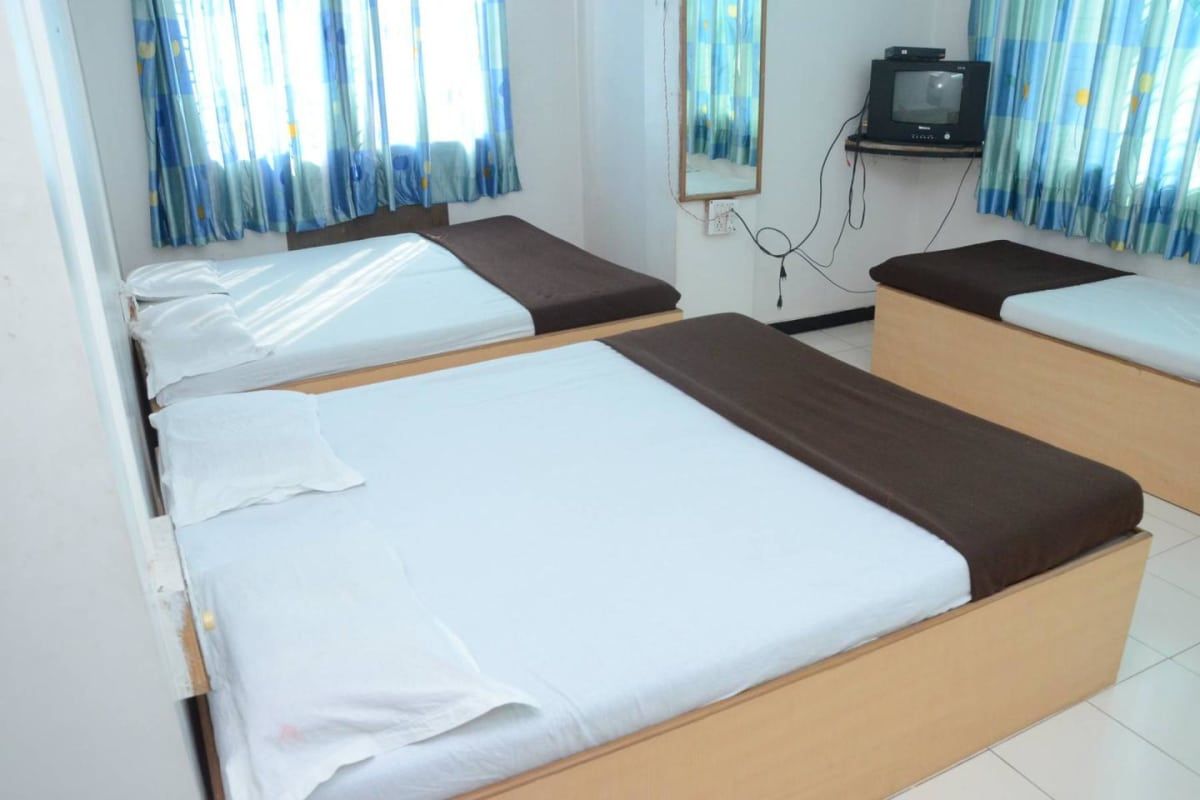 Hotel Rahi Deluxe Room NON AC 12