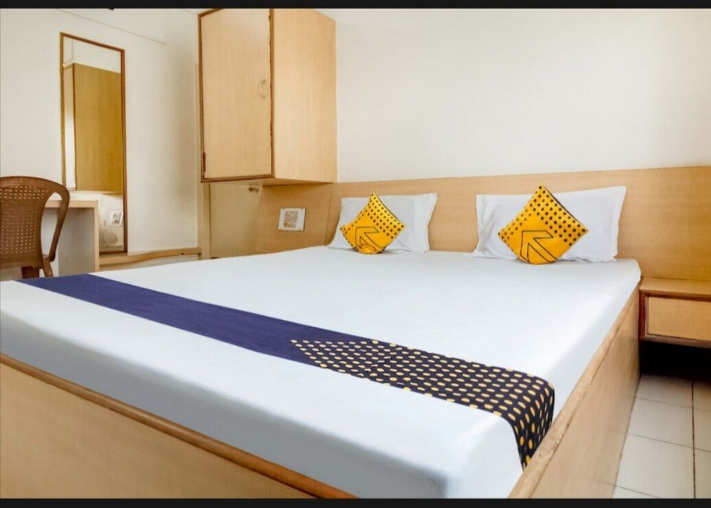 Hotel Rahi Deluxe Room NON AC 4