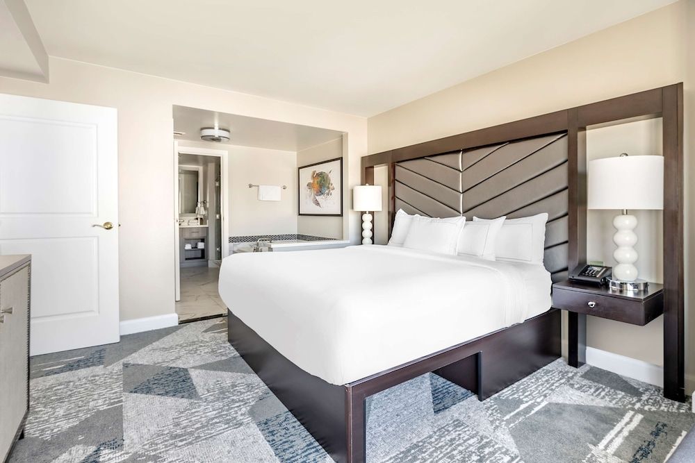 undefined Hilton Grand Vacations Club on the Las Vegas Strip 9