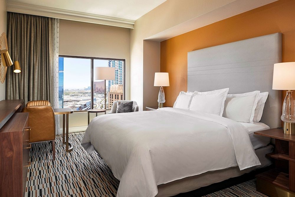 Hilton Grand Vacations Club on the Las Vegas Strip Studio, 1 King Bed, Kitchenette 4