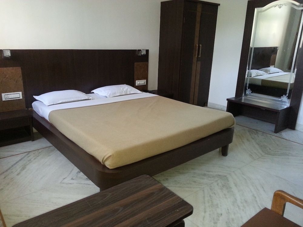 undefined Hotel Garden View 5