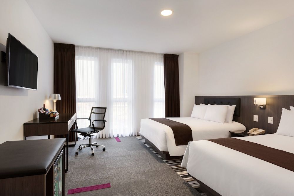 Double Room, 2 Double Beds, Roll-in Shower, Non Smoking