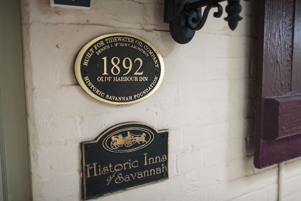 undefined Olde Harbour Inn, Historic Inns of Savannah. 5