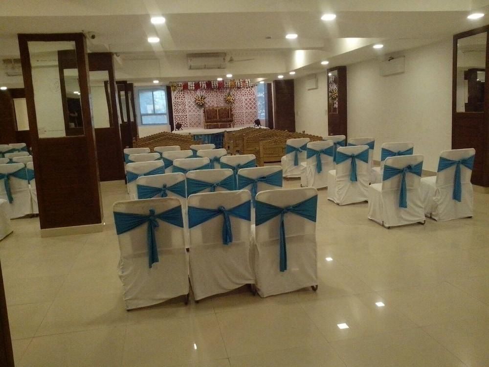 undefined The Metro Star Hotel, Jasol 3