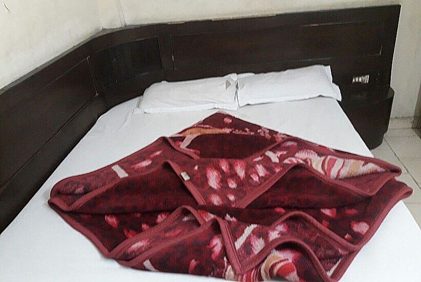 undefined Hotel J M Deluxe 8