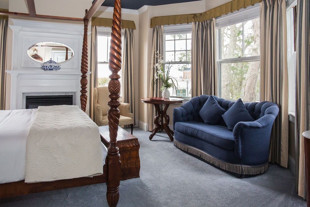 Blue Bay Room