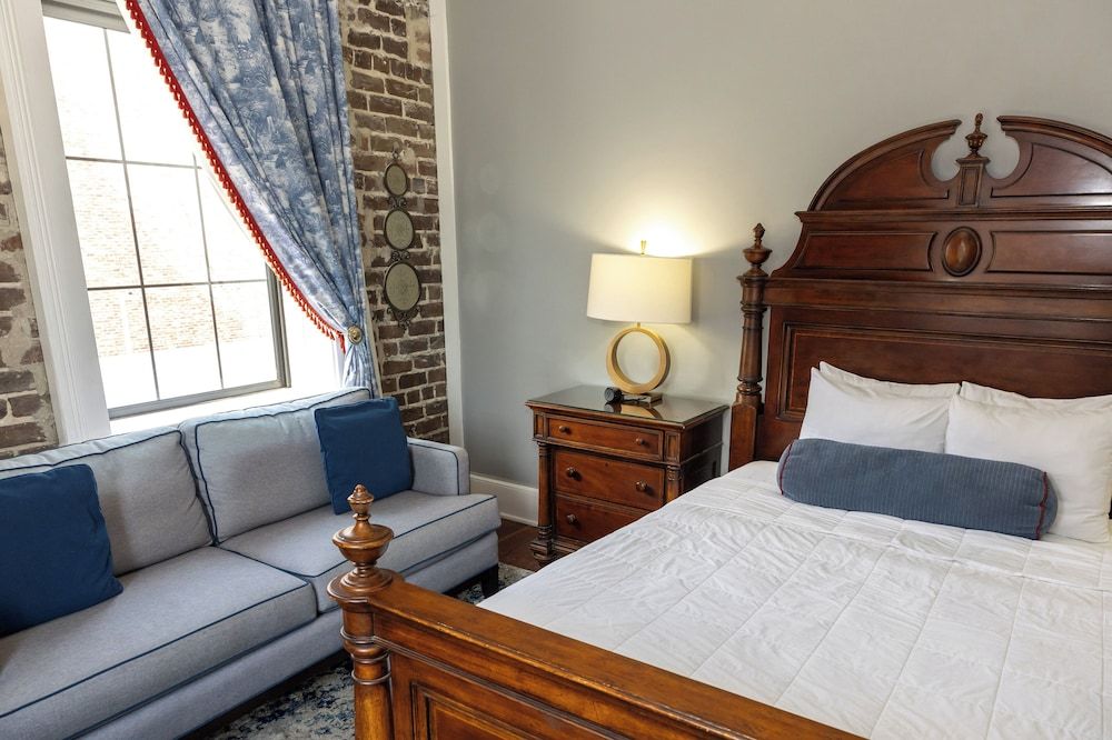 East Bay Inn, Historic Inns of Savannah Collection Classic Room, 1 Queen Bed 2