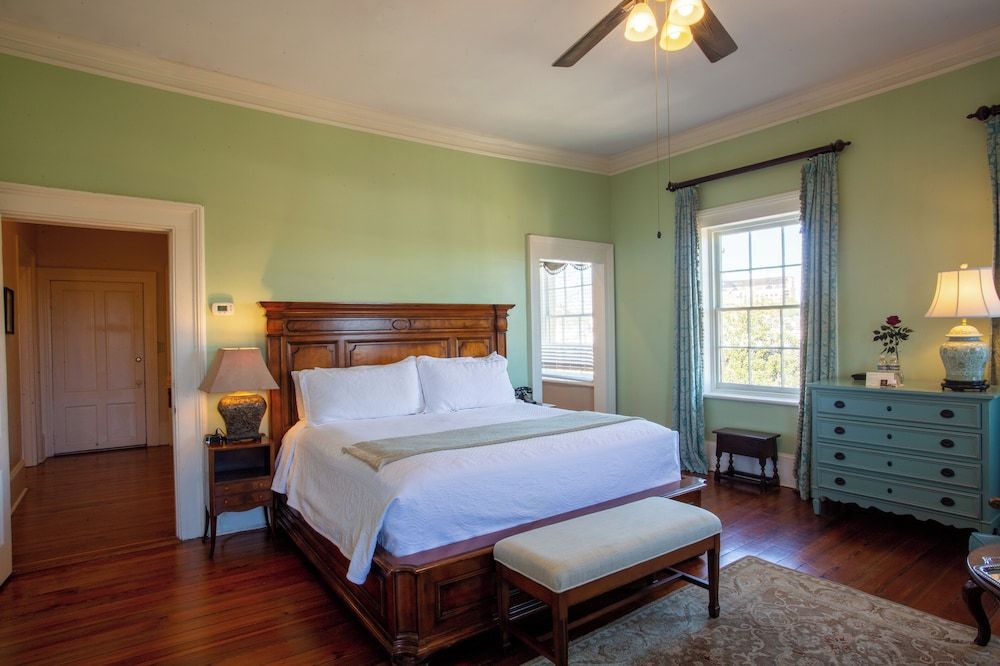 undefined The Gastonian, Historic Inns of Savannah Collection 4