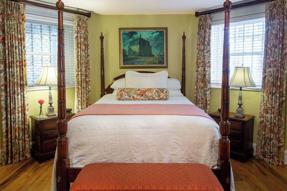 Standard Room, 1 Queen Bed (James Pierpont)